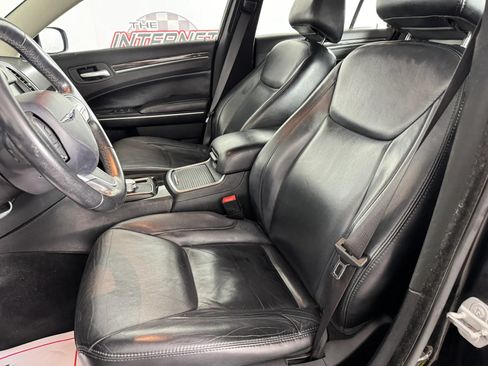 Used 2015 Chrysler 300 Limited w/ Driver Convenience Group AWD/4WD image 31