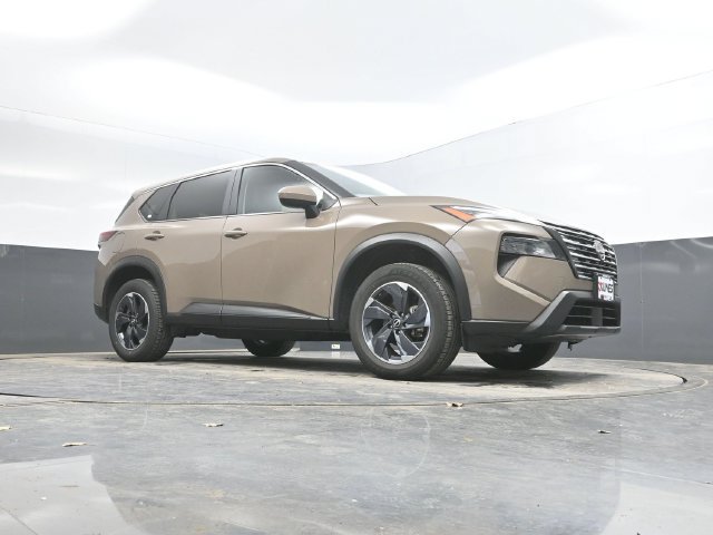 Used 2025 Nissan Rogue SV AWD/4WD image 44