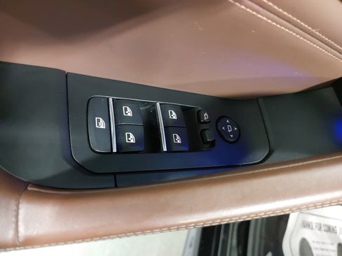 Used 2022 BMW X6 xDrive40i w/ M Sport Package image 29