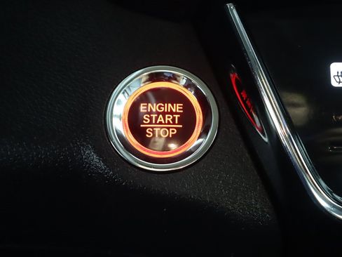 Used 2021 Honda HR-V EX-L image 40