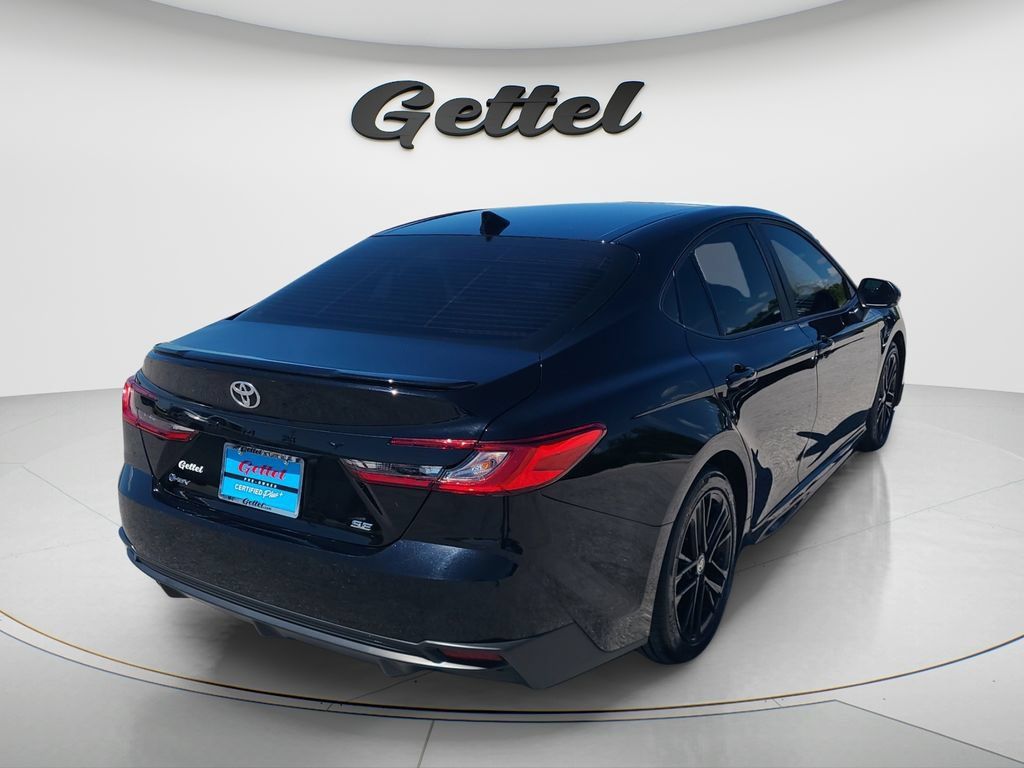Used 2025 Toyota Camry SE w/ Multimedia Upgrade Package FWD image 5
