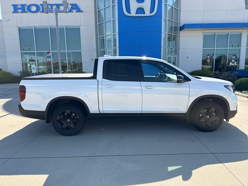 Used 2023 Honda Ridgeline Black Edition image 4