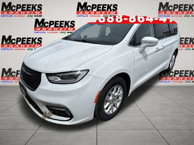 Used 2021 Chrysler Pacifica Touring-L FWD image 1