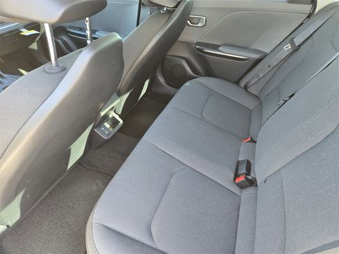 New 2025 Kia K4 LX image 19