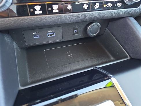 Used 2024 Mitsubishi Outlander SE Black Edition image 20