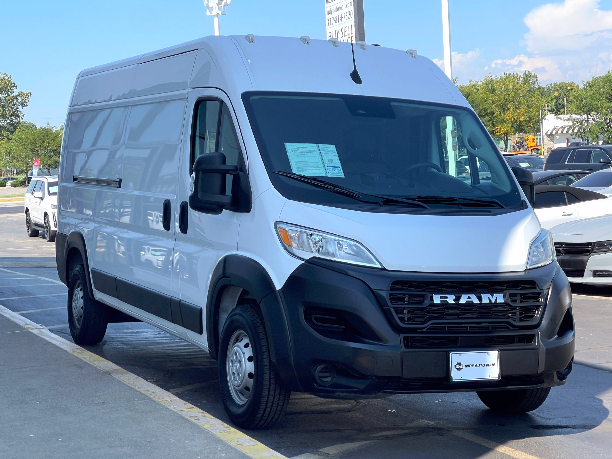 Used 2023 RAM ProMaster 2500 FWD image 2