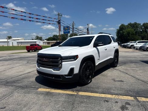 Used 2023 GMC Acadia AT4 w/ Technology Package AWD/4WD image 9