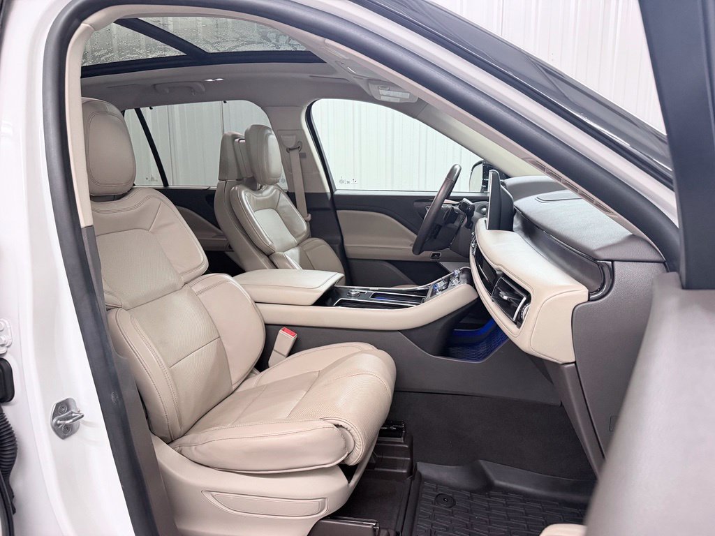 Used 2020 Lincoln Aviator Reserve w/ Equipment Group 202A AWD/4WD image 48