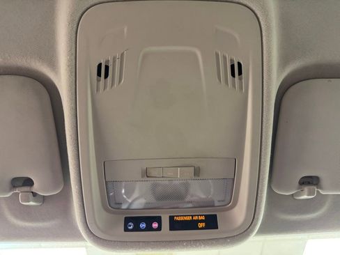 Used 2017 Chevrolet Cruze LS FWD image 37