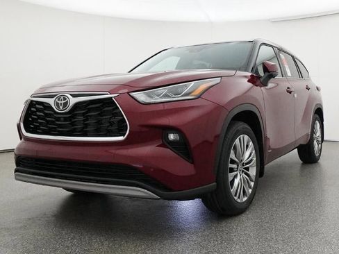 New 2026 Toyota Highlander Platinum AWD/4WD image 32