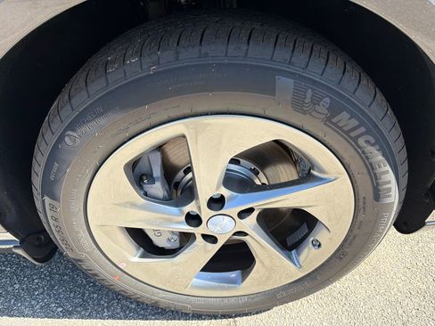 New 2026 Genesis GV70 2.5T image 12