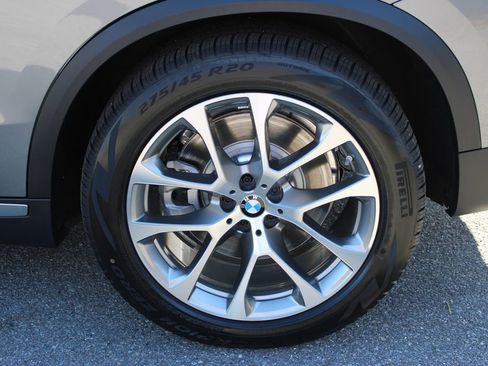 New 2026 BMW X5 xDrive50e w/ Climate Comfort Package image 36