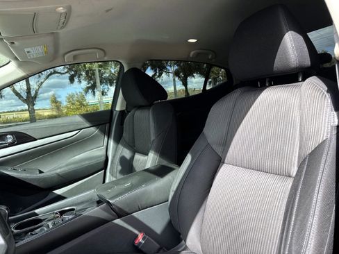 Used 2017 Nissan Maxima 3.5 S image 10
