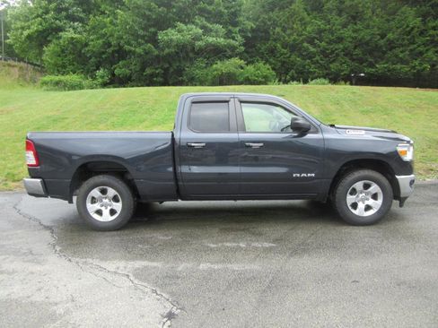 Used 2020 RAM 1500 Big Horn AWD/4WD image 2