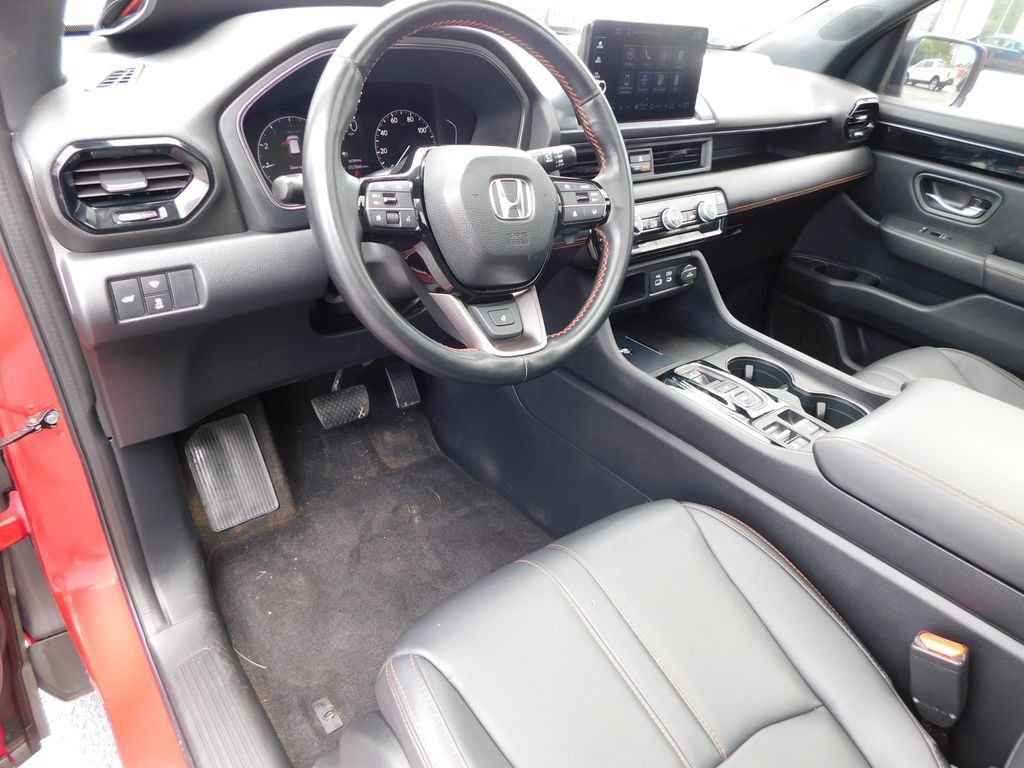 Used 2023 Honda Pilot TrailSport image 15