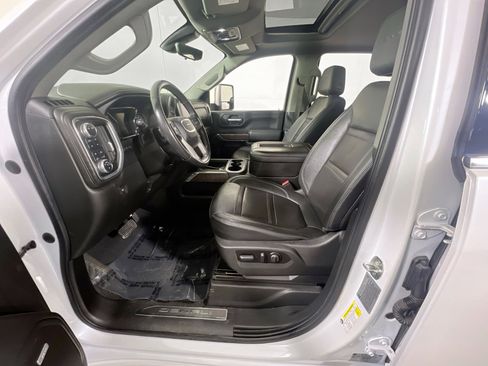 Used 2022 GMC Sierra 2500 Denali w/ Denali Ultimate Package image 21