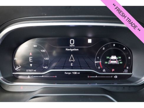 Used 2023 GMC Yukon SLT w/ SLT Luxury Package RWD image 17