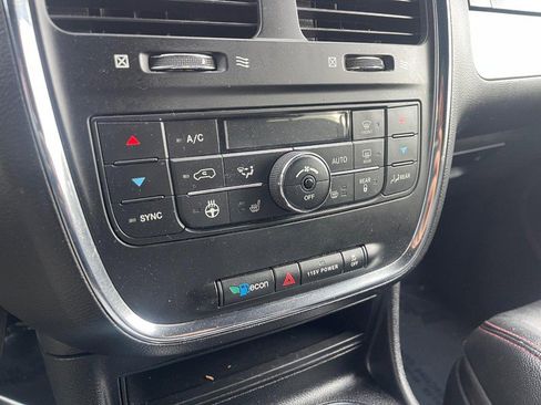 Used 2020 Dodge Grand Caravan GT image 21