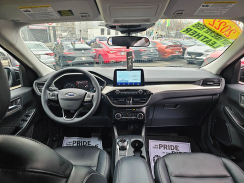 Used 2022 Ford Escape SEL image 15