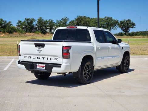 Certified 2026 Nissan Frontier SV w/ SV Convenience Package RWD image 6