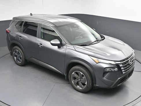 Used 2026 Nissan Rogue SV image 32