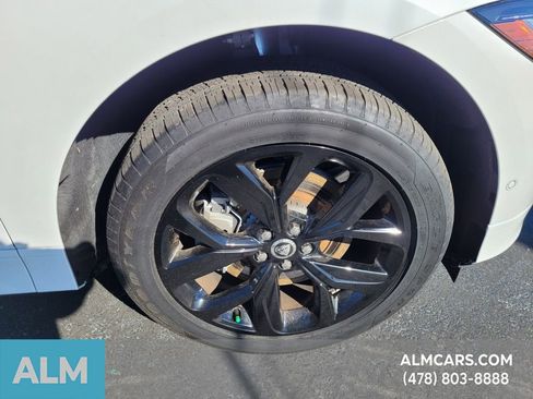 Used 2024 Jaguar I-PACE R-Dynamic HSE image 15