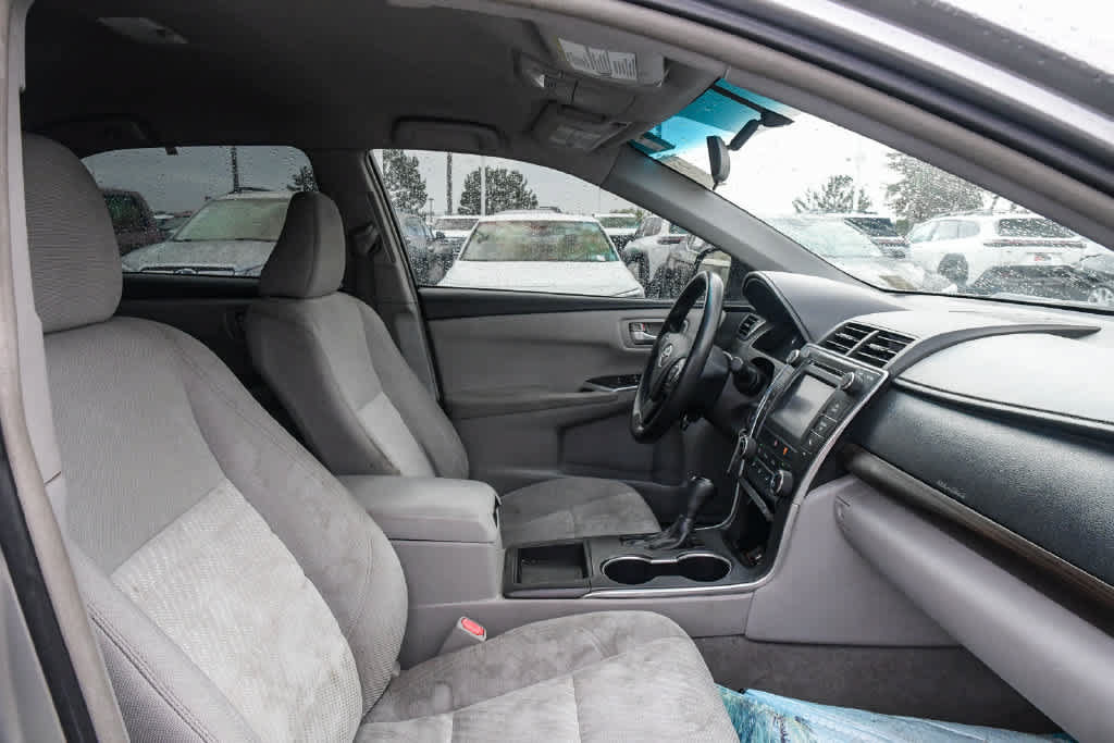 Used 2017 Toyota Camry LE FWD image 15