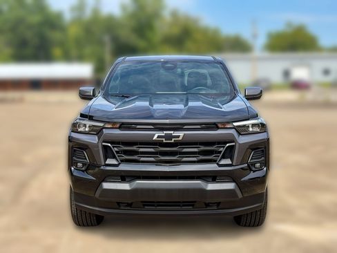 Used 2024 Chevrolet Colorado LT w/ LT Convenience Package III AWD/4WD image 4