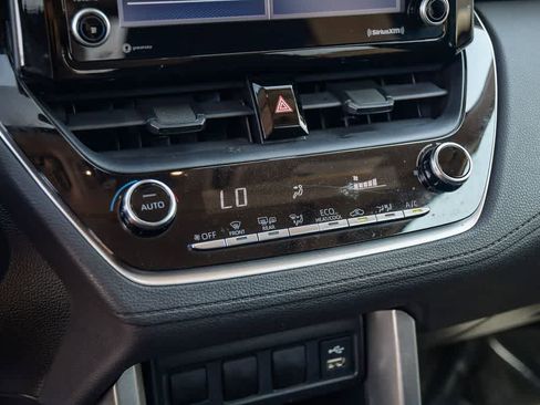 Used 2022 Toyota Corolla Cross LE w/ Moonroof Package image 20