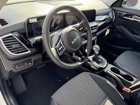 New 2026 Kia Seltos S image 22