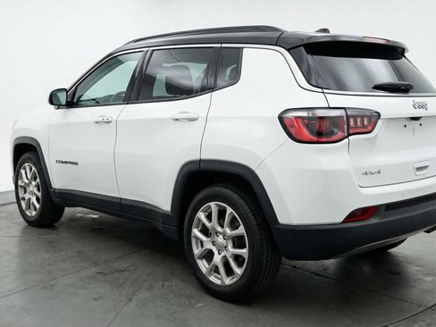 Used 2025 Jeep Compass Limited image 6