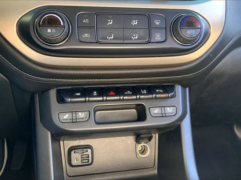 Used 2019 GMC Canyon Denali image 33