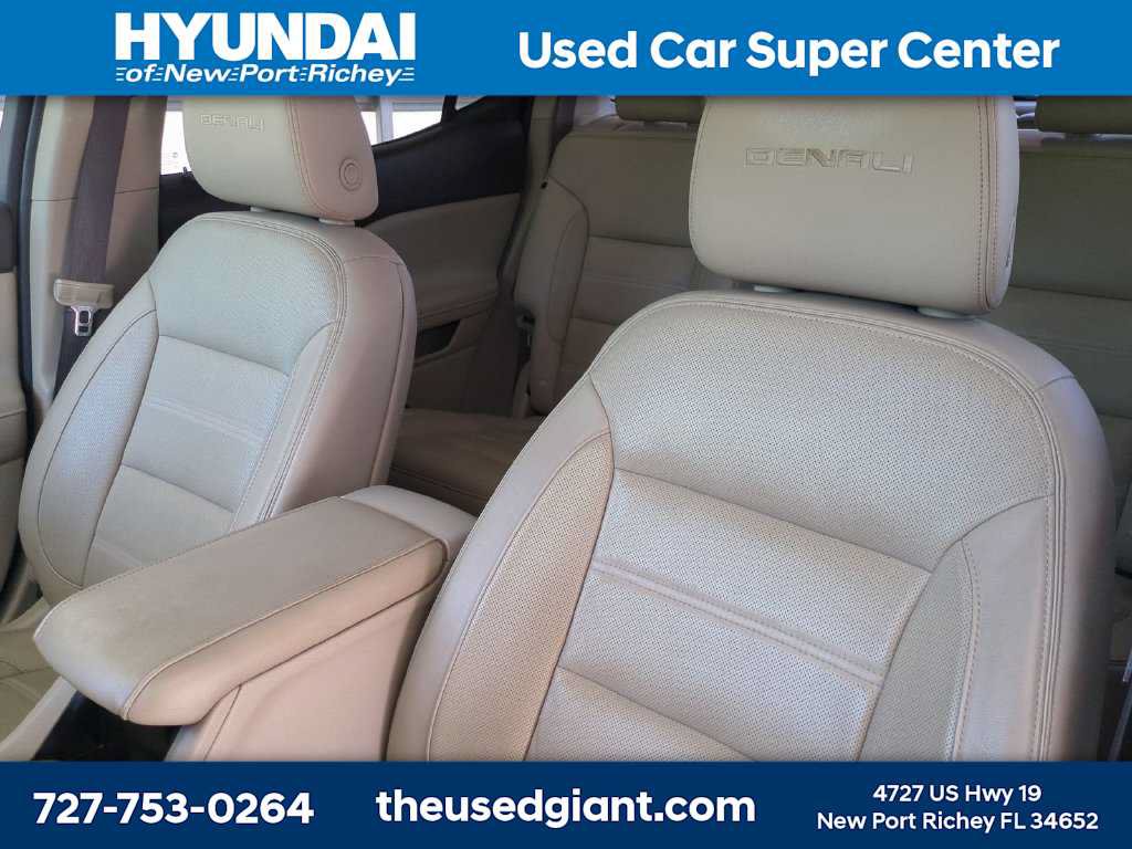 Used 2018 GMC Acadia Denali w/ Technology Package FWD image 7