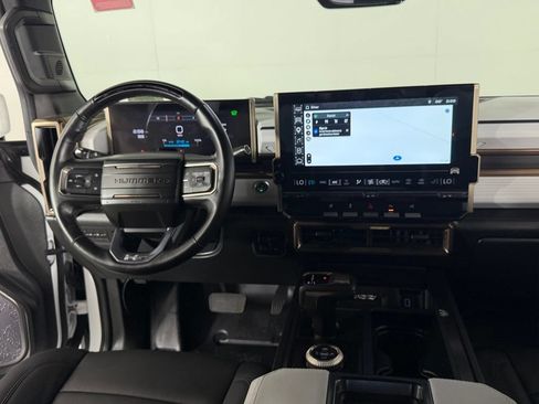 Used 2025 GMC Hummer EV 2X AWD/4WD image 15
