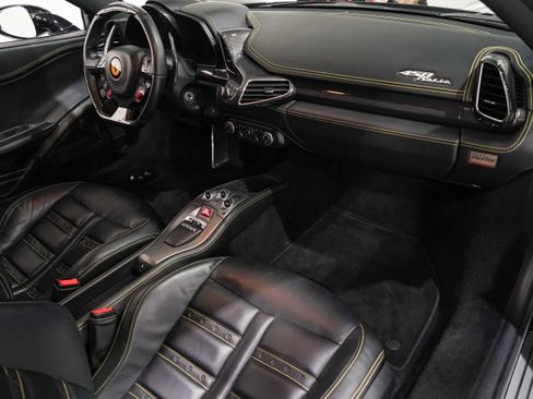 Used 2011 Ferrari 458 Italia Coupe RWD image 16