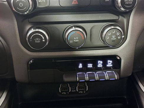 Used 2022 RAM 1500 Big Horn image 22