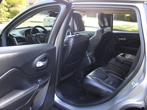Used 2014 Jeep Cherokee Limited image 16
