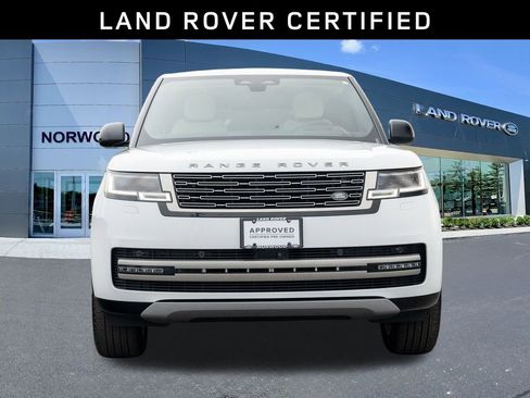 Certified 2025 Land Rover Range Rover SE image 2