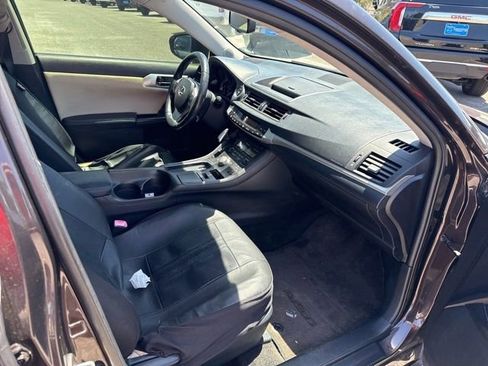 Used 2012 Lexus CT 200h Premium w/ Premium Audio Pkg FWD image 11
