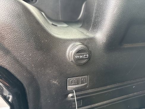 Used 2023 Jeep Wrangler Unlimited Sahara w/ Cold Weather Group image 15