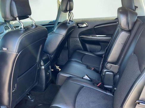 Used 2017 Dodge Journey Crossroad FWD image 13