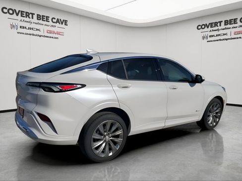 New 2026 Buick Envista Avenir image 9