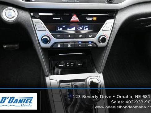 Used 2017 Hyundai Elantra Limited w/ Limited Ultimate Package 09 FWD image 32