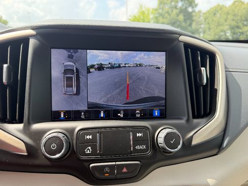 Used 2024 GMC Terrain Denali w/ Denali Premium Package AWD/4WD image 52