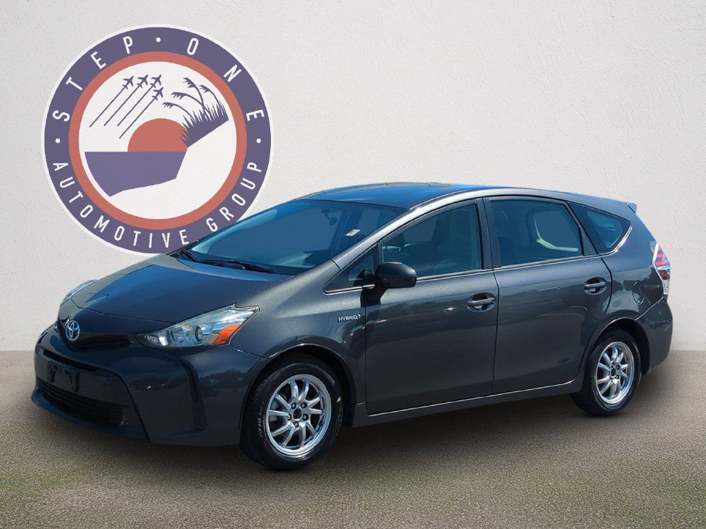 Used 2017 Toyota Prius V Two w/ Carpet Mat Package FWD image 2