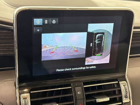 Used 2021 Lincoln Navigator Black Label w/ Cargo Convenience Package image 27