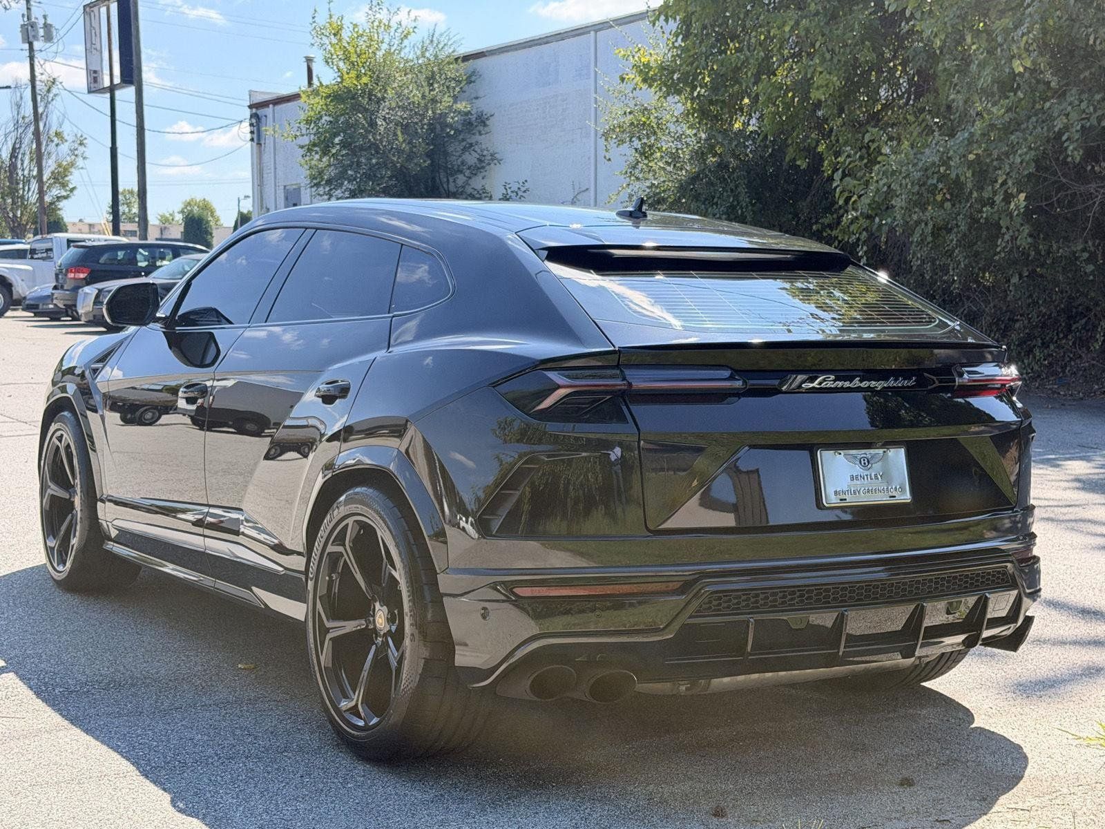 Used 2020 Lamborghini Urus AWD/4WD image 46