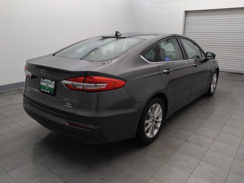 Used 2020 Ford Fusion SE FWD image 9