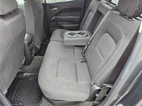 Used 2016 Chevrolet Colorado LT w/ LT Convenience Package image 10