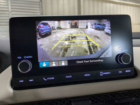 New 2025 Honda HR-V LX image 28